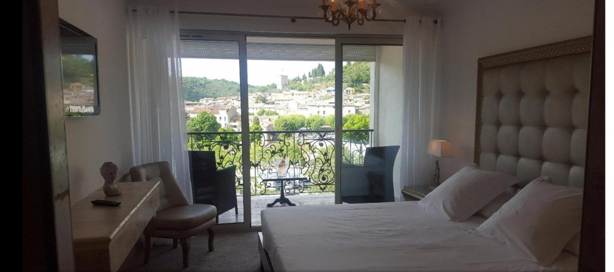 Hotel Les Deux Lions Riez Exteriör bild