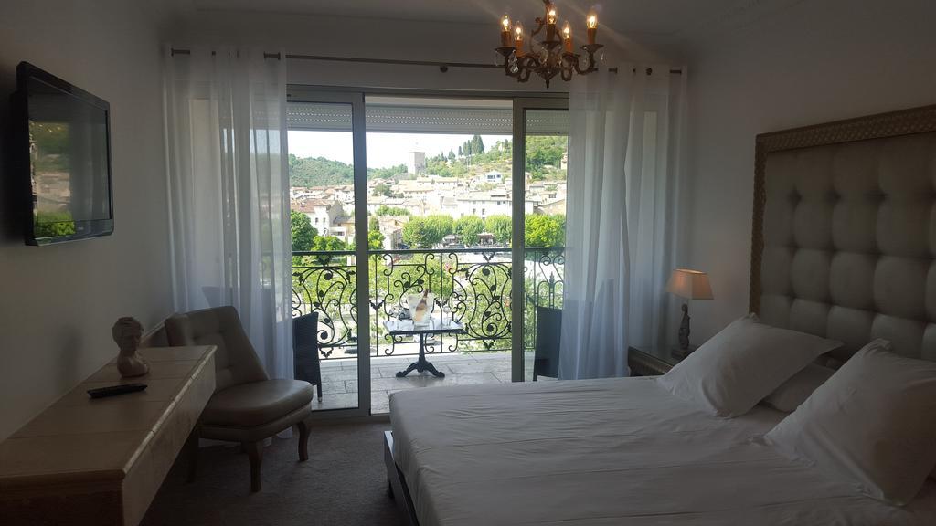 Hotel Les Deux Lions Riez Rum bild